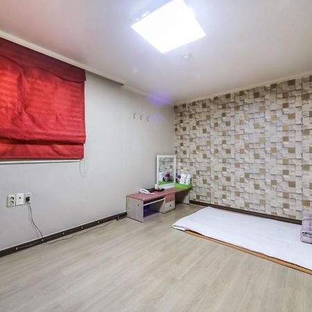 J Motel Gwangalli Ciudad Metropolitana de Busan Exterior foto