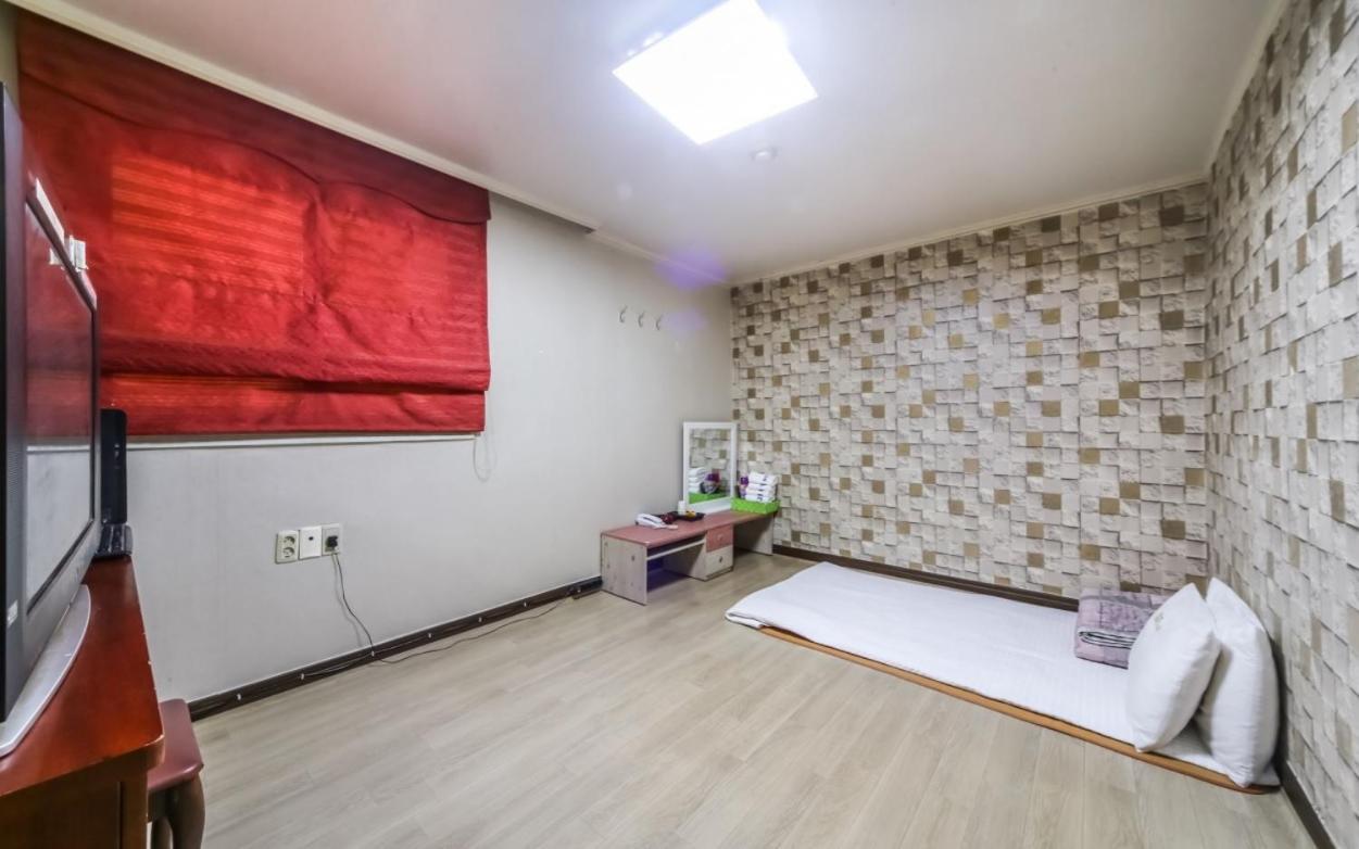 J Motel Gwangalli Ciudad Metropolitana de Busan Exterior foto